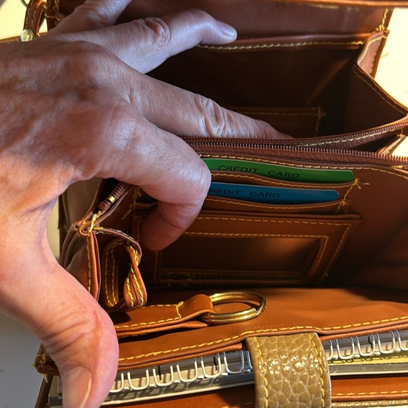 Dooney & Bourke tan crossbody bag.  A lot of space for credit cards & more. - Picture 7 of 8